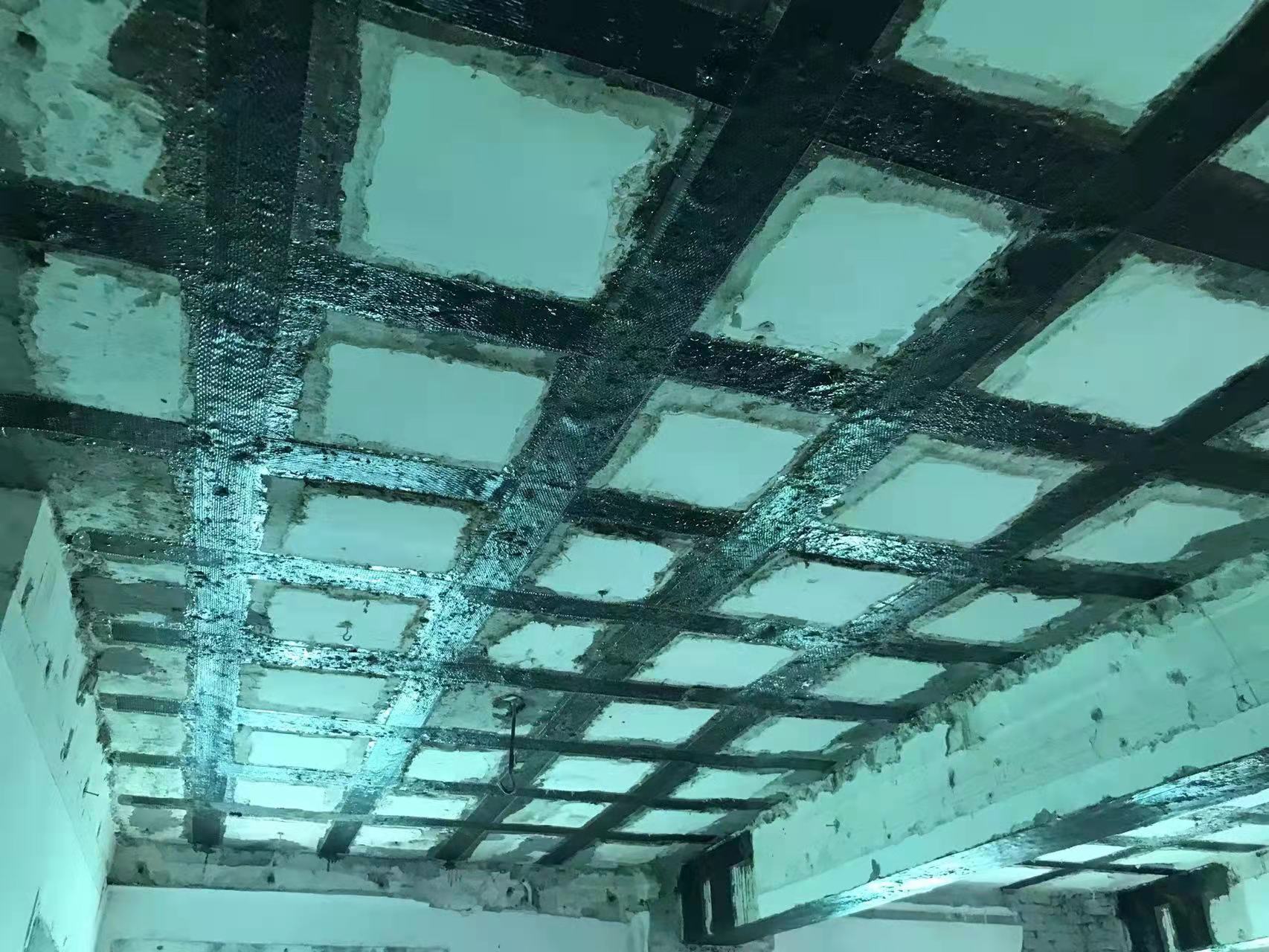 泸定粘碳纤维布施工工艺